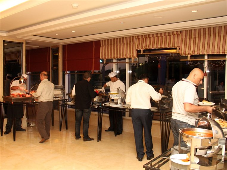 Sumptuous Iftar at Movenpick Hotel 
